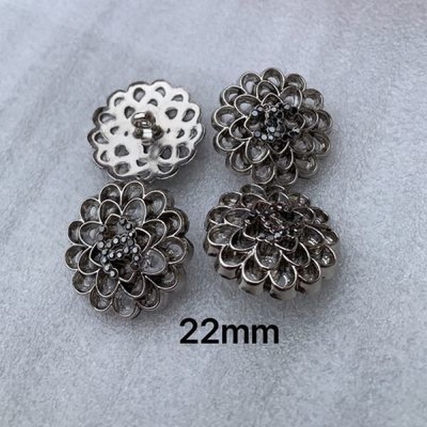 BT9639 Hollow inlaid rhinestones 22mm CC metal button Vintage Metal Chanel Button