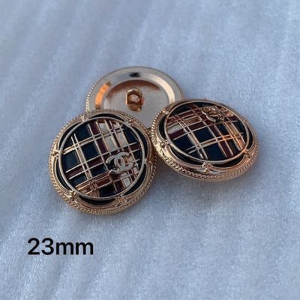 BT9670  23mm, metal button CC