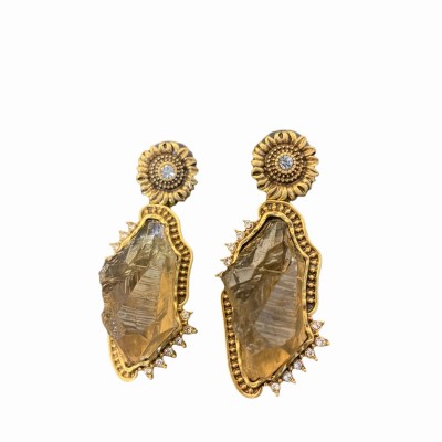 ES9839 Vintage elegant and exquisite high-end design with a palace style earring