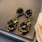 ES9849 Atmospheric, elegant, irregular design earrings with a retro palace style temperament