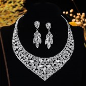 JS9798 High end geometric design paired with bridal wedding dresses, rhinestone necklace, earring set