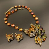 NL9874 Full Diamond Fox Retro Glass Necklace with Fox Style