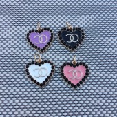 PS9823 CC  Heart shape surrounding gemstone Clothing accessory pendant 0.867" (22mm)