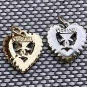 PS9832-1 CC  Outer chain surrounding hollow heart-shaped clothing accessory pendant 0.788 inches (20mm)