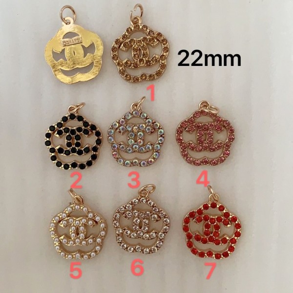 PS9842 CC Plum blossom hollow design Clothing accessory pendant 0.867" (22mm)