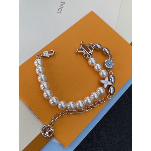 PB9908 Platinum plated pearl bracelet