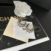 VE9895 Widening C-shaped Chanel jewelry earrings