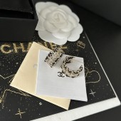 VE9895 Widening C-shaped Chanel jewelry earrings