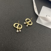 VE9913 Gilded pearl Dior earrings