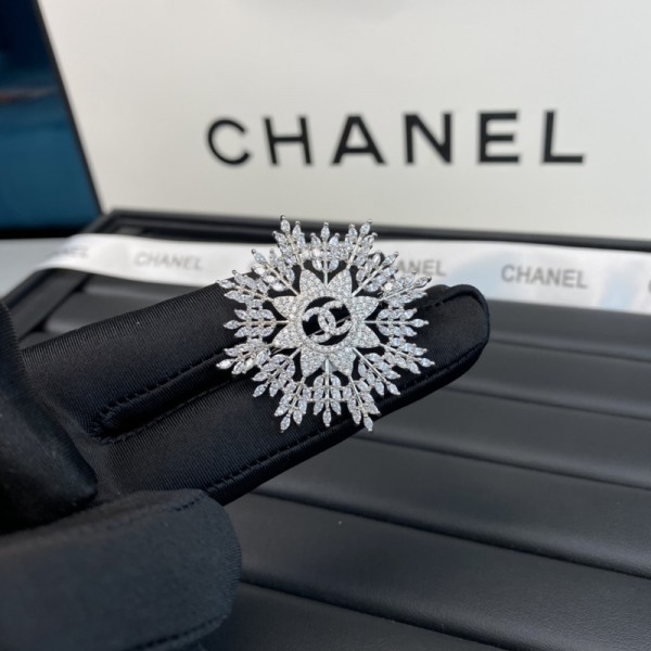 VE9917 Gilded zircon Chanel brooch