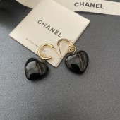 VE9926 Gold plated heart-shaped Chanel earrings