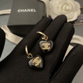 VE9926 Gold plated heart-shaped Chanel earrings