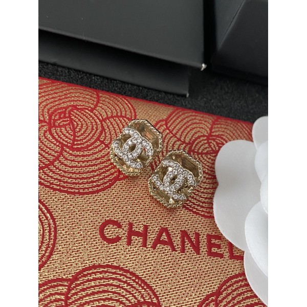 VE9940 Pure gold electroplated Chanel jewelry earrings