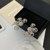 VE9946 Genuine gold electroplated hollow Chanel earrings