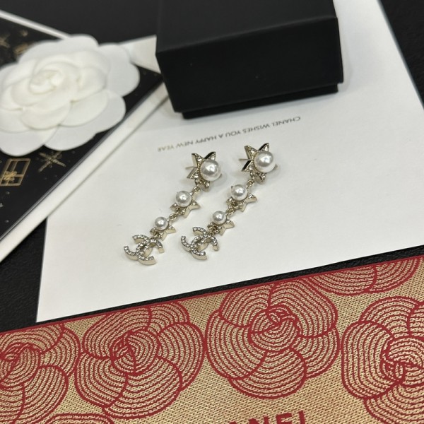 VE9980 Chanel pearl rhinestone earrings