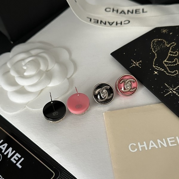 VE9991 Gold Plated Chanel Earrings