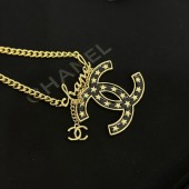 VN9990 Electroplated gold Chanel necklace