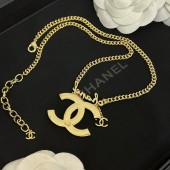 VN9990 Electroplated gold Chanel necklace