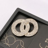 XZF9879 CC Luxury women's and men's geometric designer electroplated gold and silver inlaid rhinestone alloy brooch