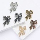 XZ87113845429264 New fashionable alloy rhinestone pearl bow brooch, retro versatile women's clothing top, chest flower jewelry brooch