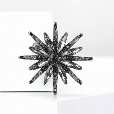 XZ81117360794990 Fashionable and exquisite alloy rhinestone octagonal star brooch with versatile temperament, suitable for women's suits, dresses, chest flower accessories, brooch