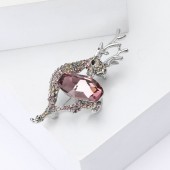 XZ70503185580898 Exquisite alloy k9 rhinestone crystal deer carrying treasure shaped brooch, high-end versatile women's clothing chest flower jewelry brooch XZ70503185580898 Exquisite alloy k9 rhinestone crystal deer carrying treasure shaped brooch, high-end versatile women's clothing chest flower jewelry brooch