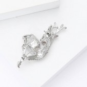 XZ70503185580898 Exquisite alloy k9 rhinestone crystal deer carrying treasure shaped brooch, high-end versatile women's clothing chest flower jewelry brooch XZ70503185580898 Exquisite alloy k9 rhinestone crystal deer carrying treasure shaped brooch, high-end versatile women's clothing chest flower jewelry brooch