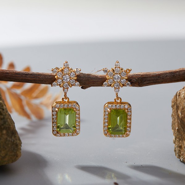 ES9926 Natural Olivine Gold S925 Pure Silver Earrings ES9926 Natural Olivine Gold S925 Pure Silver Earrings