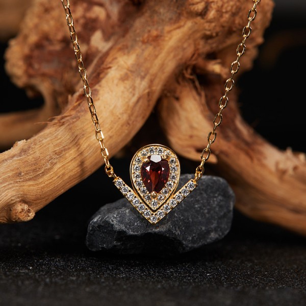 NL9932-0 S925 silver natural garnet plated 18K gold necklace