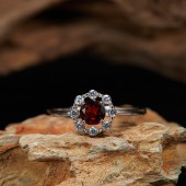 NL9942-1 S925 pure silver natural garnet ring for ladies NL9942-1 S925 pure silver natural garnet ring for ladies