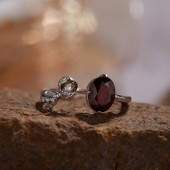 NL9949-1 S925 pure silver electroplated 18K gold inlaid Garnet rings NL9949-1 S925 pure silver electroplated 18K gold inlaid Garnet rings