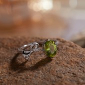 NL9949-1 S925 pure silver electroplated 18K gold inlaid Olivine rings NL9949-1 S925 pure silver electroplated 18K gold inlaid Olivine rings