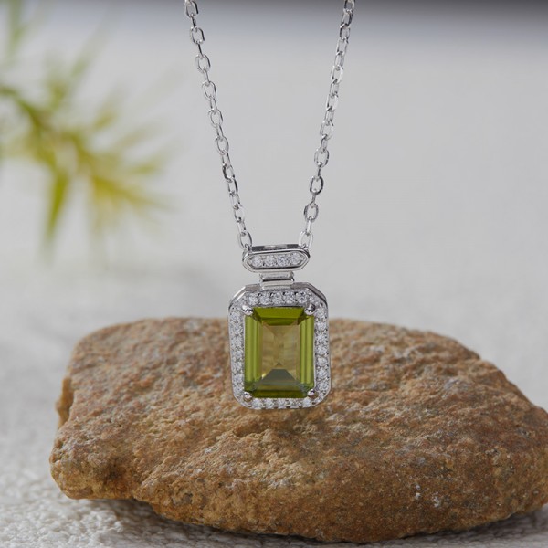 NL9951-1 925 sterling silver natural Olivine necklace