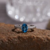 RS9933 S925 sterling silver natural Swiss blue topaz ring RS9933 S925 sterling silver natural Swiss blue topaz ring